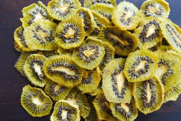 تصویر 2 از کیوی خشک مرغوب تو سرخ